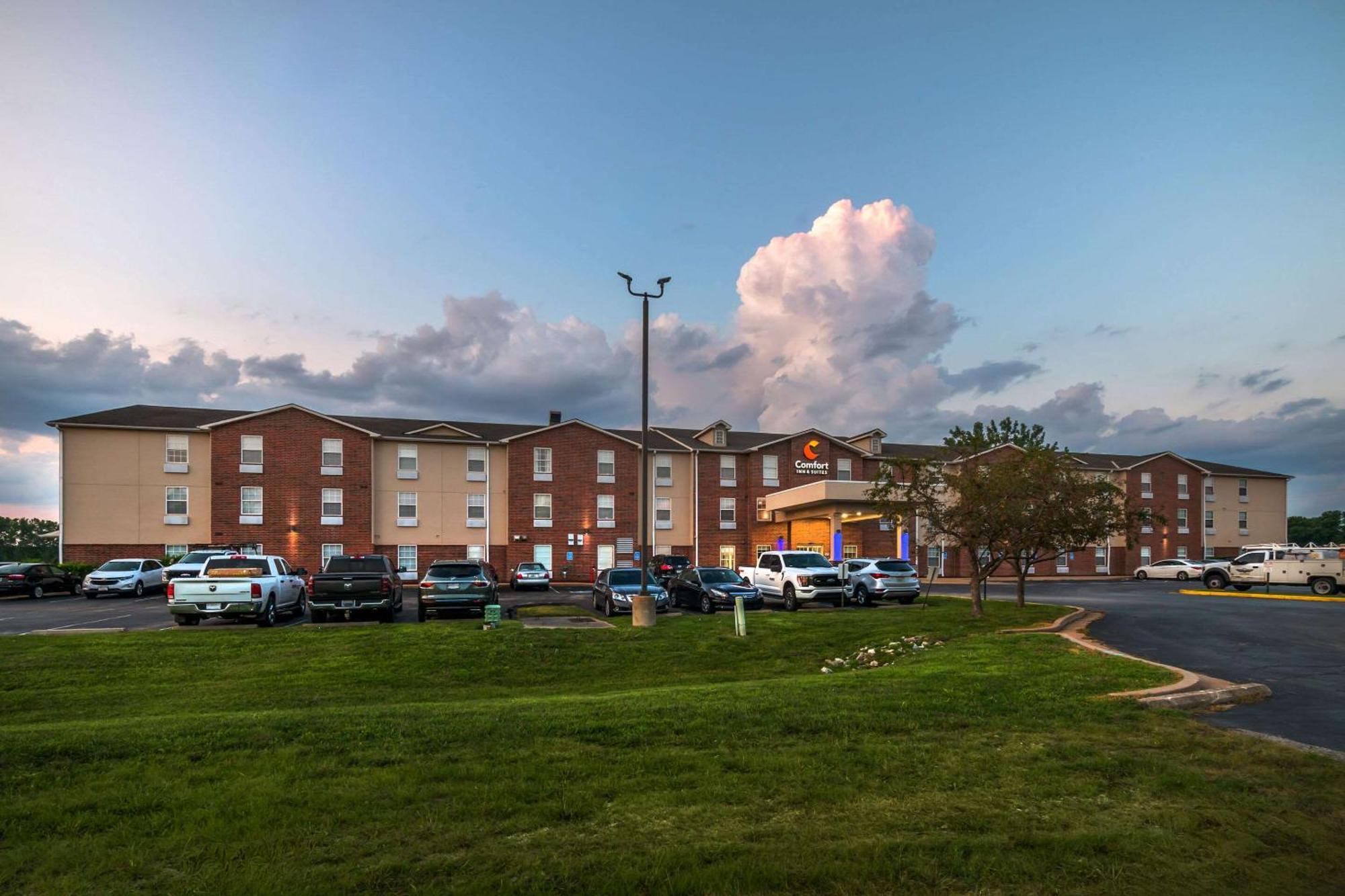 Comfort Inn&Suites - Chesterfield Exterior foto